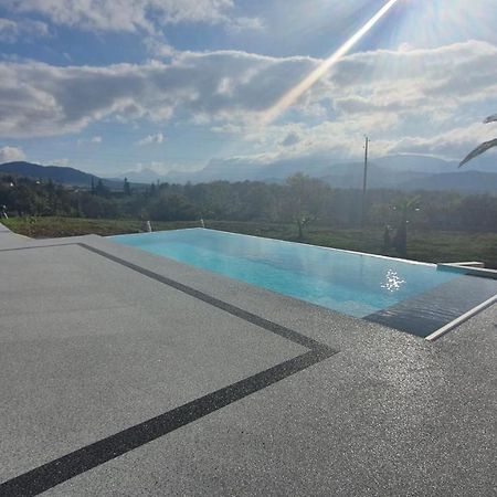 Studio Independant Vue Magnifique Et Au Calme 크레스트 외부 사진
